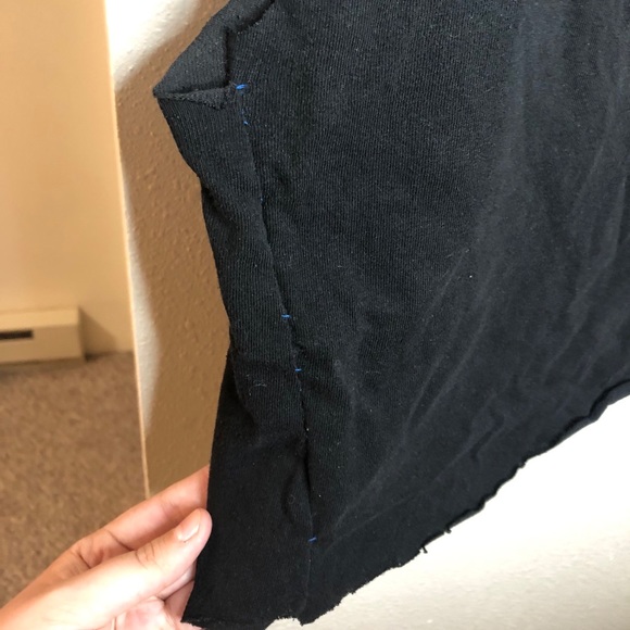 *SOLD* Metallica crop top - Picture 4 of 4